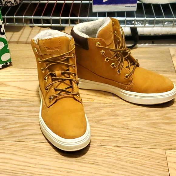 Timberland boots - Picture 1 of 3